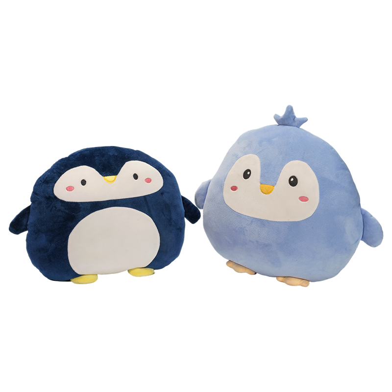Bantal empuk berbentuk penguin